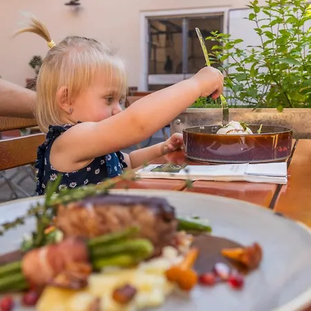 Wander Und Aktiv Hotel Roesslwirt 3*