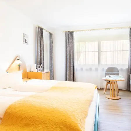 Wander Und Aktiv Hotel Roesslwirt Hotel Lam