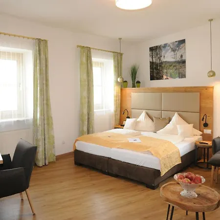 Wander Und Aktiv Hotel Roesslwirt Lam